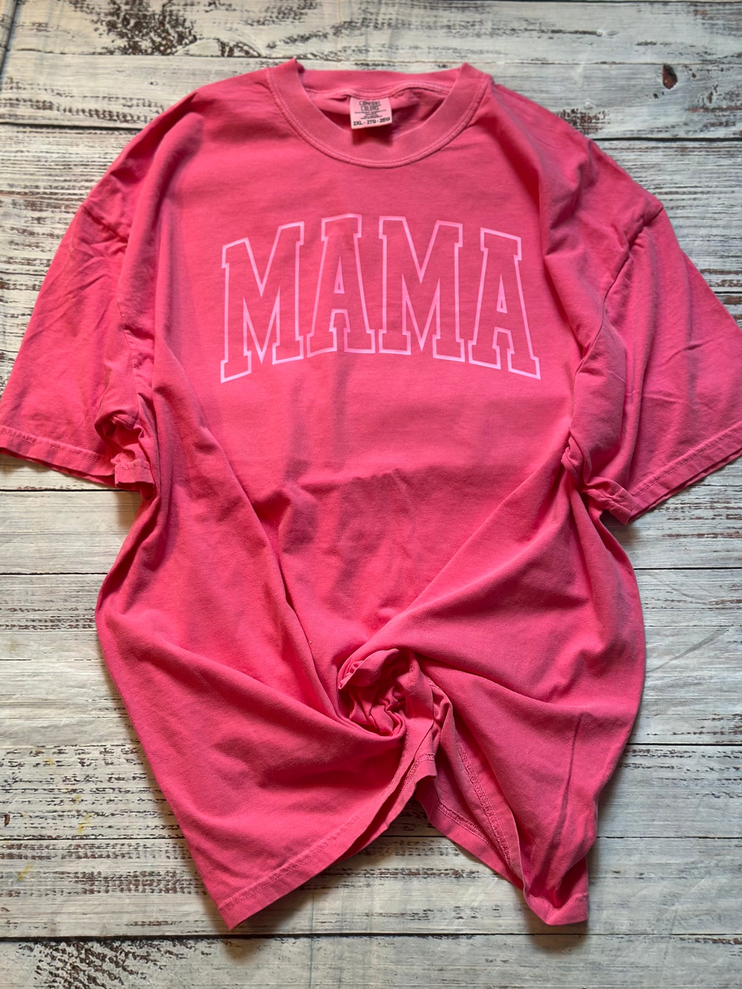 Hot pink mama tee