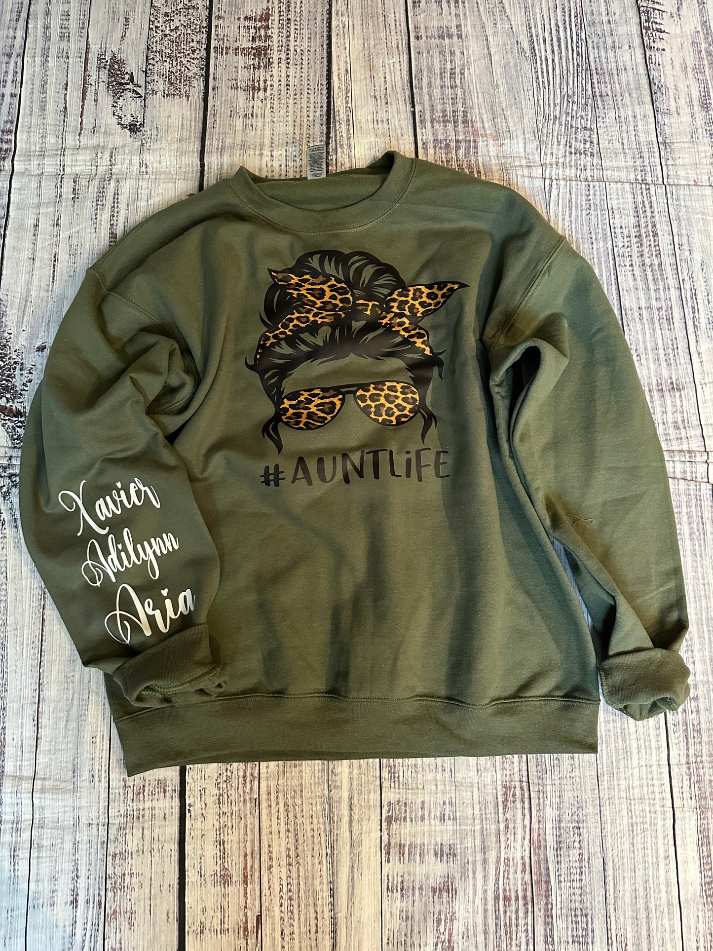 Aunt life cheetah crew